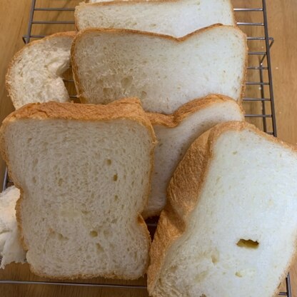 ふわふわ食パンが作れました。
ありがとうございました。